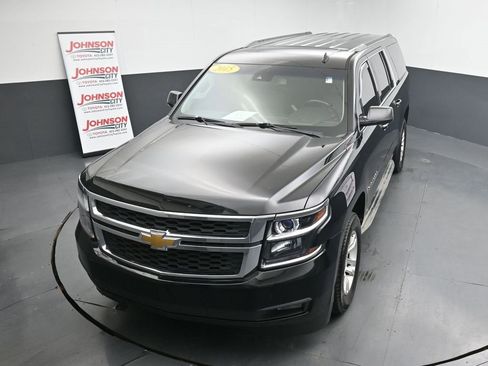 Used 2015 Chevrolet Suburban LT image 36