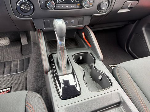 Certified 2025 Nissan Frontier PRO-4X AWD/4WD image 15