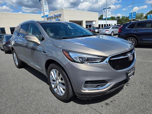 Used 2018 Buick Enclave Premium w/ Experience Buick Package AWD/4WD image 9