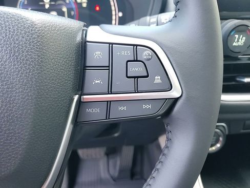 New 2026 Toyota Grand Highlander XLE AWD/4WD image 16