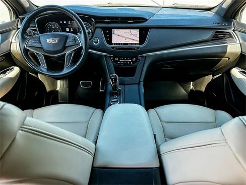 Used 2022 Cadillac XT5 Sportv w/ Technology Package image 28