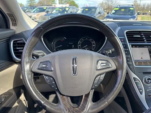 Used 2017 Lincoln MKX Reserve image 31
