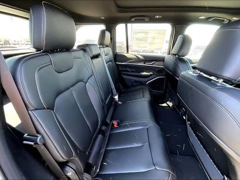 New 2026 Jeep Grand Cherokee Limited AWD/4WD image 27