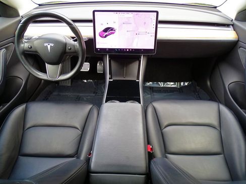 Used 2019 Tesla Model 3 Standard Range Plus RWD image 18