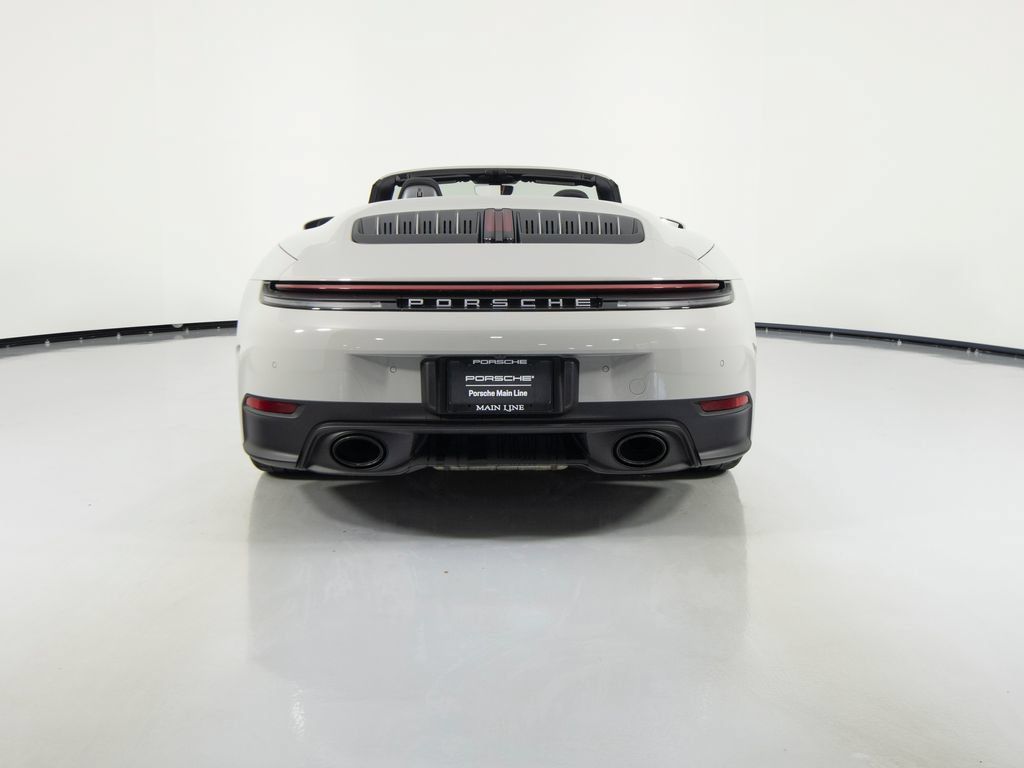 Certified 2025 Porsche 911 Carrera RWD image 9