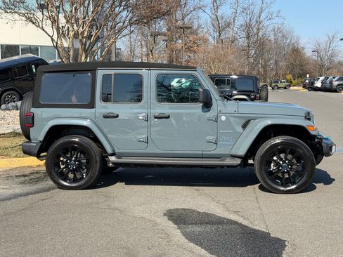 Used 2024 Jeep Wrangler Unlimited Sahara w/ Technology Group image 5