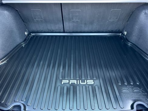 Certified 2021 Toyota Prius XLE AWD/4WD image 15