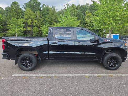 Used 2021 Chevrolet Silverado 1500 Custom Trail Boss AWD/4WD image 2