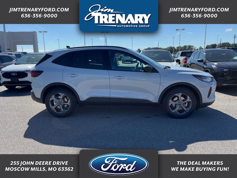 Used 2026 Ford Escape ST-Line w/ Tech Pack #1 FWD image 1