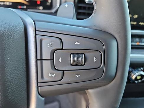 New 2026 GMC Sierra 1500 SLT image 19