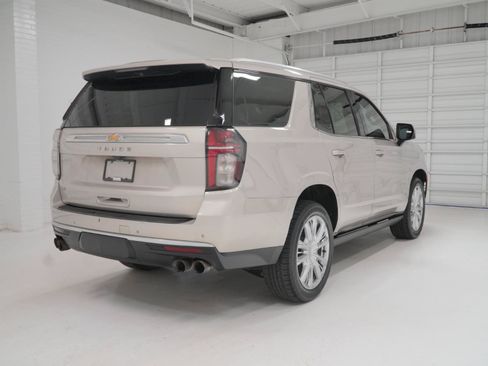 Used 2021 Chevrolet Tahoe High Country w/ Premium Package RWD image 5