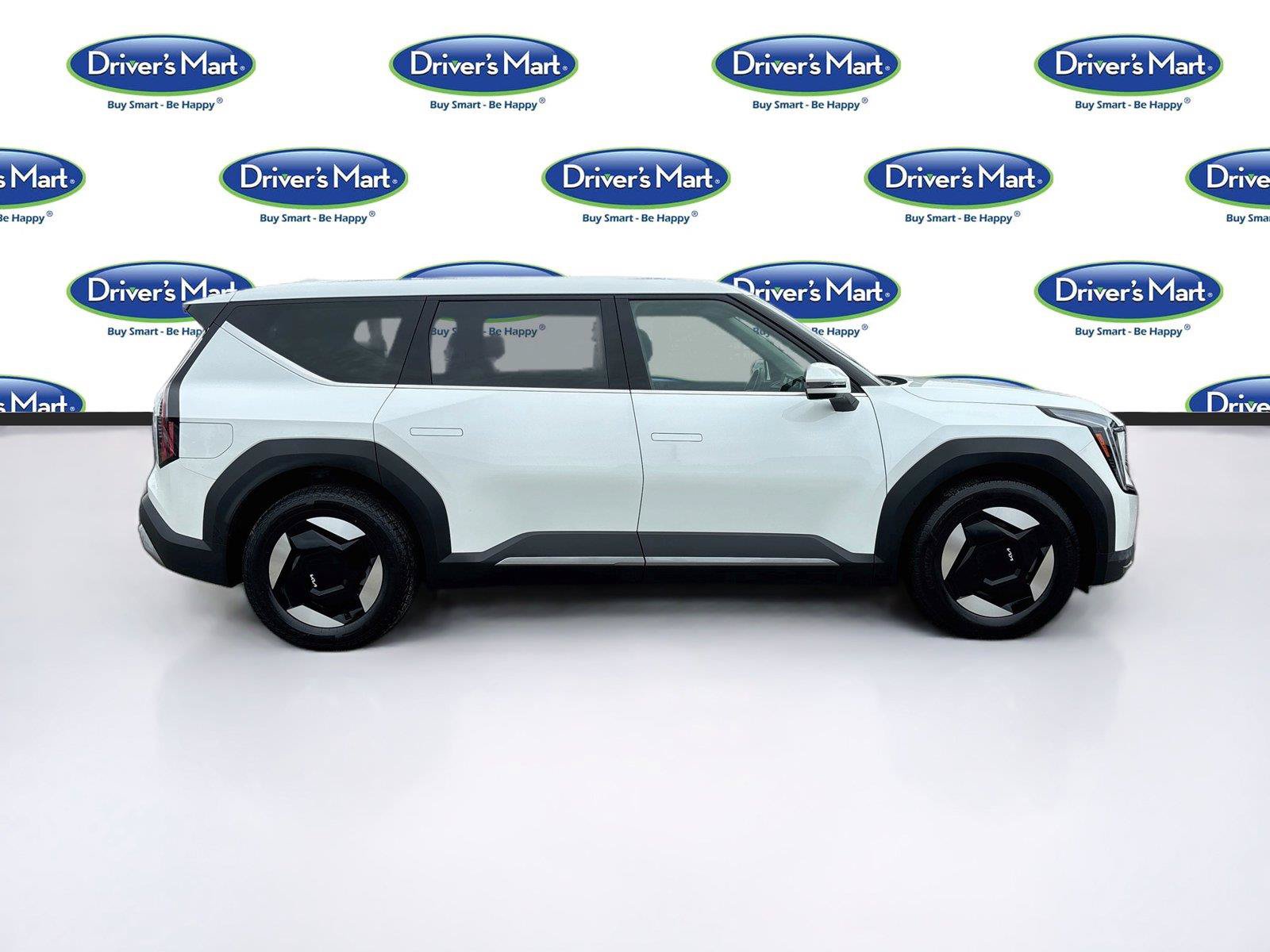 Used 2024 Kia EV9 Light Long Range RWD image 8