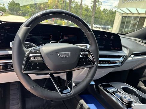 Used 2026 Cadillac Lyriq Sport AWD/4WD image 16