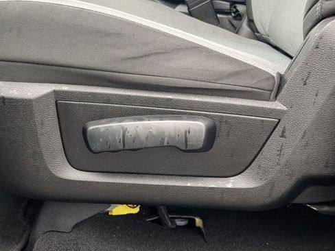 Used 2022 RAM 1500 Classic SLT image 19