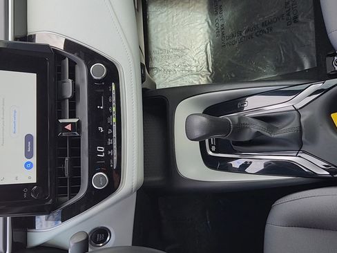 Used 2024 Toyota Corolla SE image 15