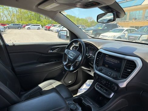 Used 2023 GMC Acadia SLT FWD image 14