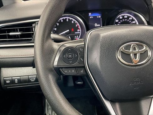 Used 2019 Toyota Camry LE FWD image 16