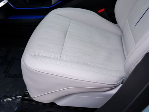 New 2026 Cadillac Lyriq Sport image 11