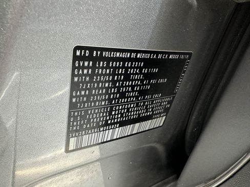 Used 2020 Volkswagen Tiguan SEL AWD/4WD image 17
