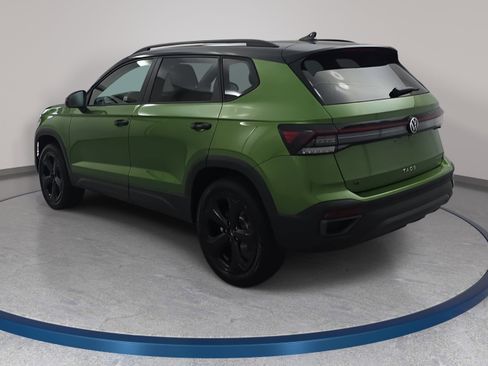 New 2026 Volkswagen Taos SE AWD/4WD image 7