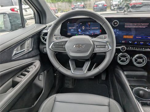 New 2026 Chevrolet Blazer EV LT image 12