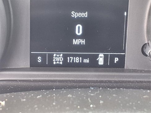 Used 2024 Chevrolet Silverado 1500 Custom image 25