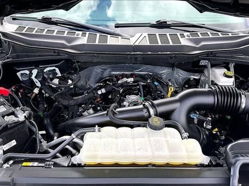 Used 2025 Ford F150 XLT w/ Equipment Group 301A Standard AWD/4WD image 7