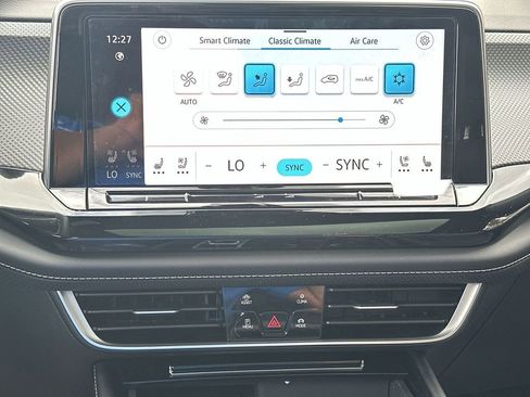 New 2026 Volkswagen Atlas Cross Sport SEL image 19