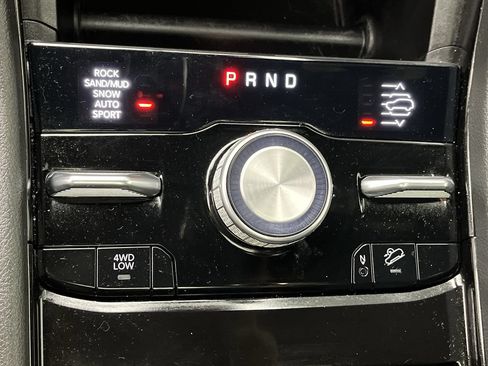 Used 2023 Jeep Grand Cherokee Overland AWD/4WD image 27