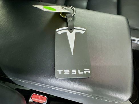 Used 2020 Tesla Model 3 Standard Range image 39