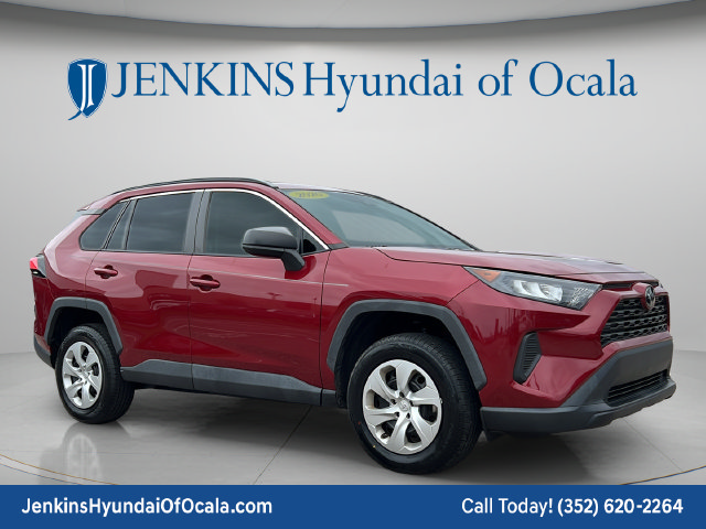 Used 2020 Toyota RAV4 LE FWD image 1