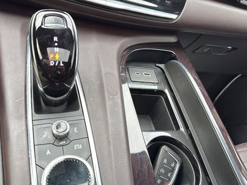 Certified 2022 Cadillac Escalade ESV Premium Luxury Platinum image 26