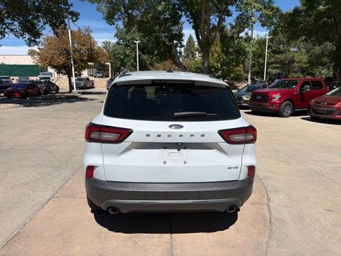 Used 2025 Ford Escape ST-Line Select AWD/4WD image 5