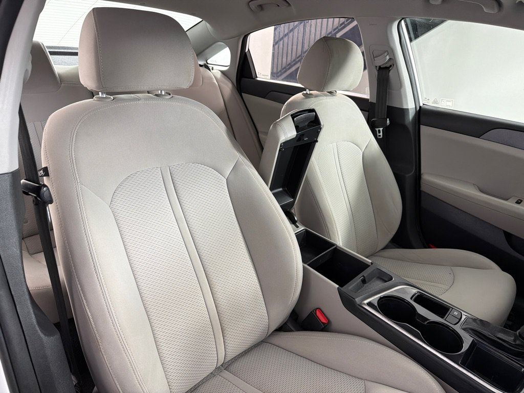 Used 2018 Hyundai Sonata SE FWD image 19