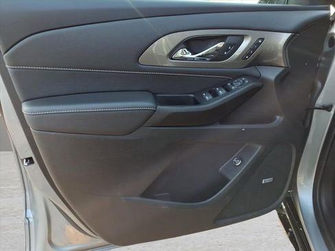 Used 2023 Chevrolet Traverse Premier w/ Redline Edition image 17