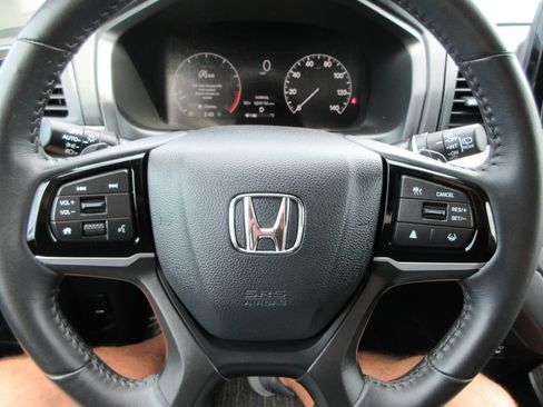 Used 2025 Honda Odyssey EX-L image 22