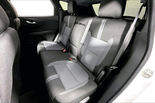 Used 2023 Chevrolet Blazer LT FWD image 26