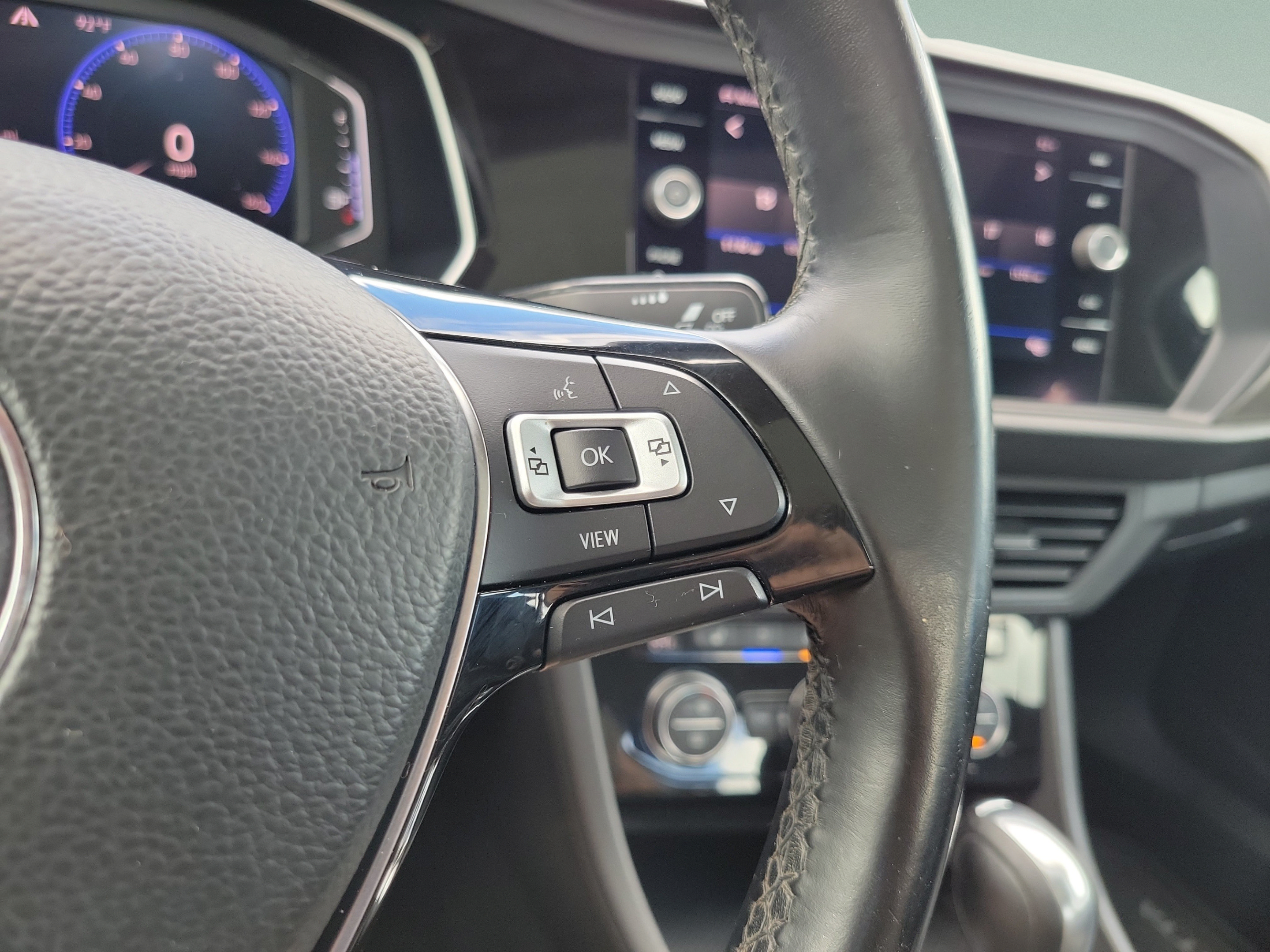 Used 2019 Volkswagen Jetta SEL Premium FWD image 22