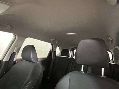 Used 2023 Nissan Rogue S AWD/4WD image 12