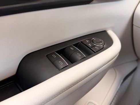 Used 2026 Buick Enclave Avenir w/ Super Cruise Package FWD image 24