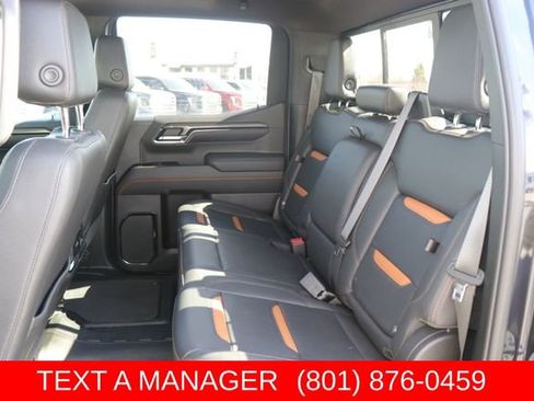 Used 2022 GMC Sierra 1500 AT4 w/ AT4 Premium Package AWD/4WD image 12