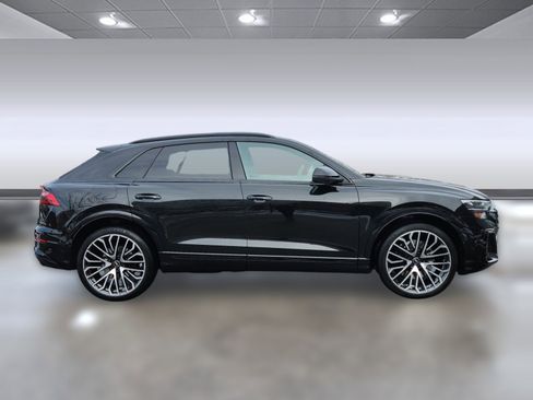 Used 2025 Audi SQ8 Premium Plus w/ 23" Wheel Package image 2