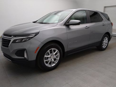 Used 2024 Chevrolet Equinox LT FWD image 2