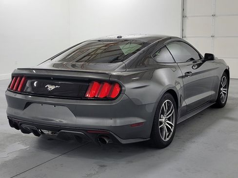 Used 2017 Ford Mustang Premium image 9