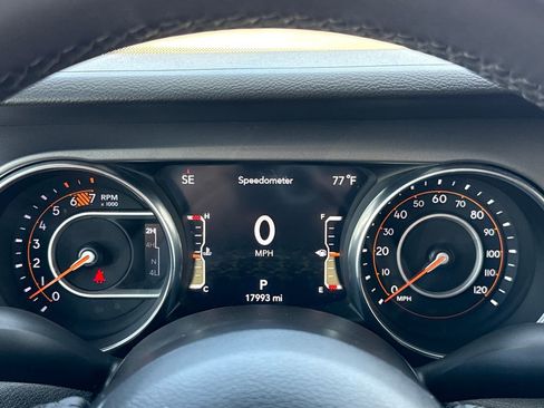 Used 2023 Jeep Wrangler Unlimited Sport AWD/4WD image 17