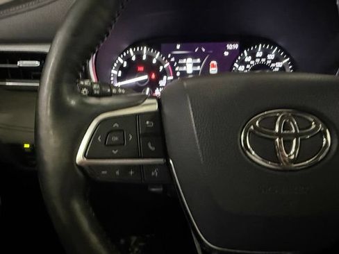 Used 2021 Toyota Highlander Platinum AWD/4WD image 14