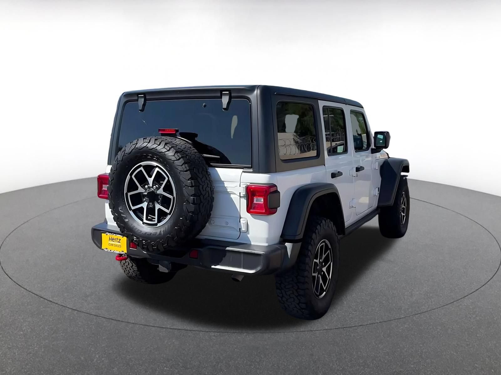 Used 2025 Jeep Wrangler Unlimited Rubicon AWD/4WD image 13