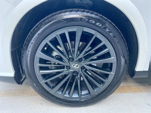 Certified 2025 Lexus RX 350 Premium image 9