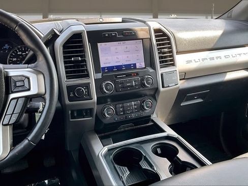 Used 2021 Ford F250 Lariat w/ Lariat Value Package AWD/4WD image 6