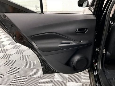 New 2025 Nissan Kicks Play S image 30